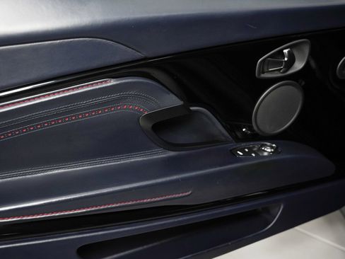 Used 2018 Aston Martin DB11 V12 image 38