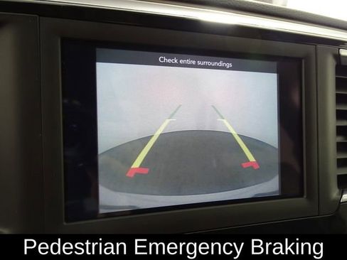 Used 2021 Chrysler Voyager L image 8