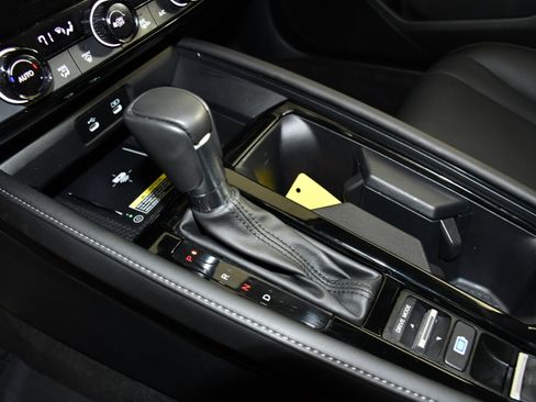 Certified 2025 Honda Accord Touring image 32