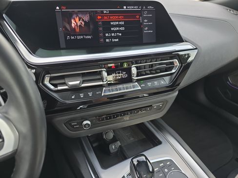 Used 2019 BMW Z4 sDrive30i w/ M Sport Package image 17