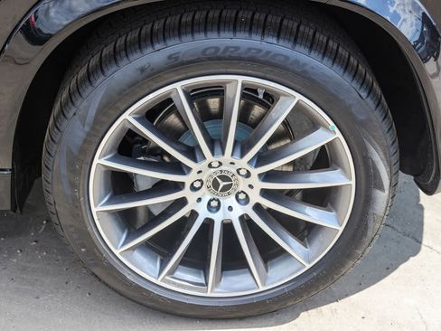 New 2026 Mercedes-Benz GLE 580 4MATIC image 11
