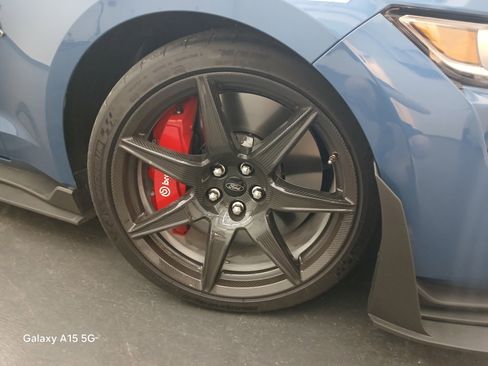 Used 2020 Ford Mustang Shelby GT500 w/ Carbon Fiber Track Pack image 24