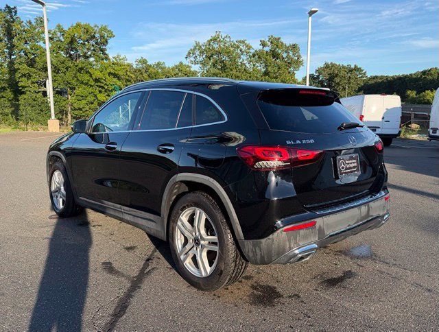 Used 2022 Mercedes-Benz GLA 250 4MATIC image 5
