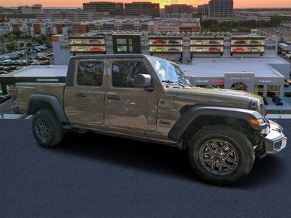 New 2026 Jeep Gladiator Sport