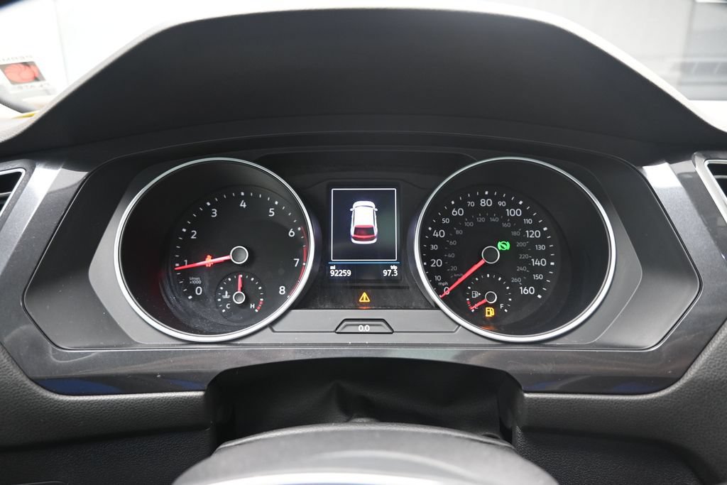 Used 2020 Volkswagen Tiguan SE FWD image 10