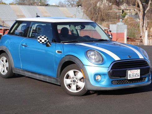 Used 2016 MINI Cooper 2-Door Hardtop image 1