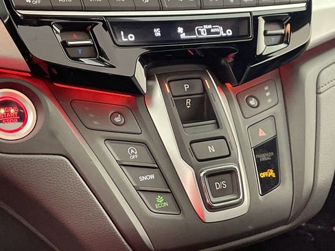 Used 2025 Honda Odyssey Sport-L image 16