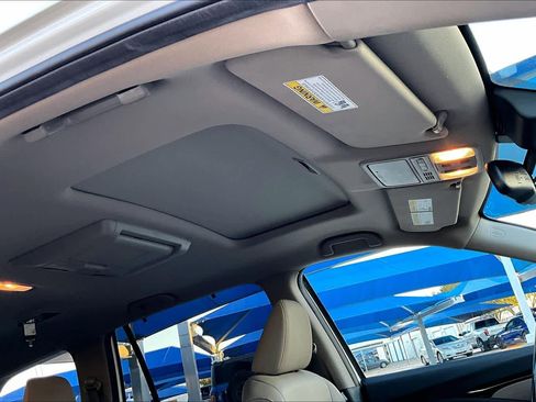 Used 2018 Honda Pilot Touring image 13