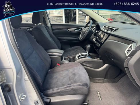 Used 2016 Nissan Rogue S image 17