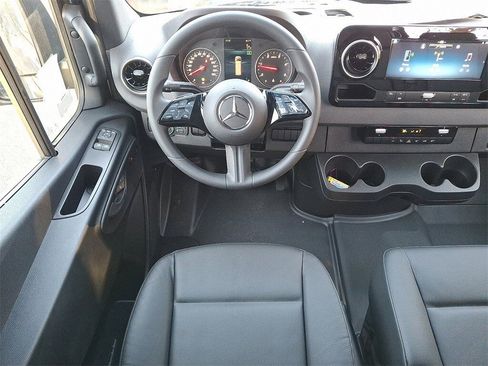 New 2025 Mercedes-Benz Sprinter 2500 image 7