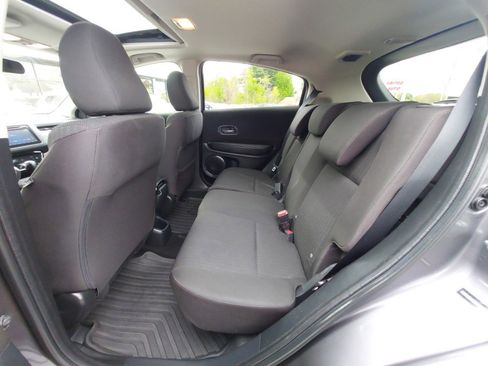 Used 2016 Honda HR-V EX image 9