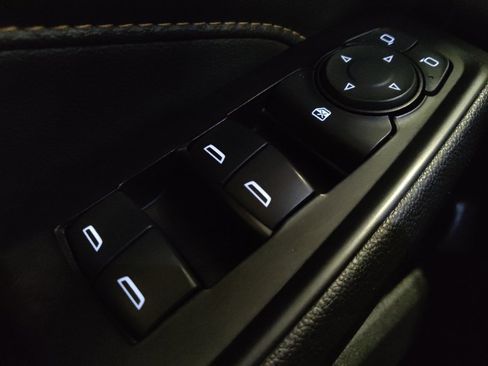 Used 2020 Chevrolet Traverse LS FWD image 27