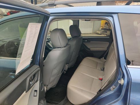 Used 2016 Subaru Forester 2.5i Touring AWD/4WD image 12