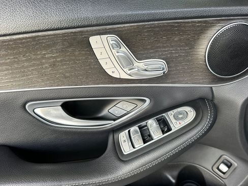 Used 2019 Mercedes-Benz C 300 Sedan image 10