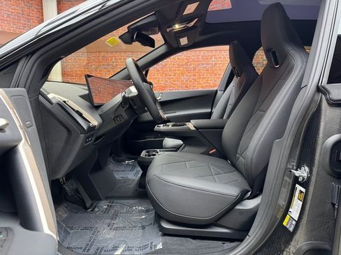 New 2026 BMW iX xDrive60 w/ Premium Package image 22