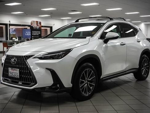 Certified 2024 Lexus NX 250 FWD image 3