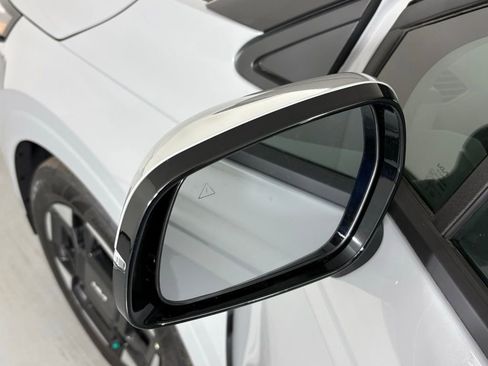 New 2026 Kia Carnival EX image 13