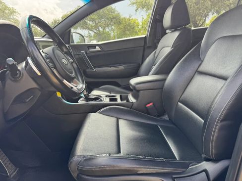 Used 2020 Kia Sportage S FWD image 8