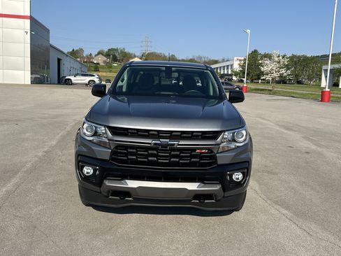 Used 2022 Chevrolet Colorado Z71 image 2