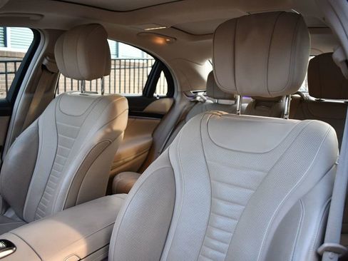 Used 2018 Mercedes-Benz S 560 4MATIC Sedan image 25