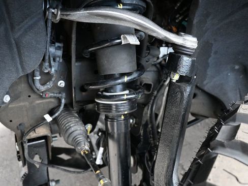 Used 2025 GMC Sierra 1500 Denali AWD/4WD image 11