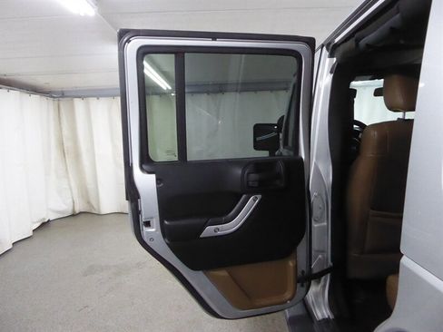 Used 2011 Jeep Wrangler Unlimited Sahara w/ Dual Top Group image 27