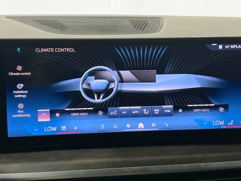 Used 2024 BMW X5 xDrive40i w/ Premium Package AWD/4WD image 26