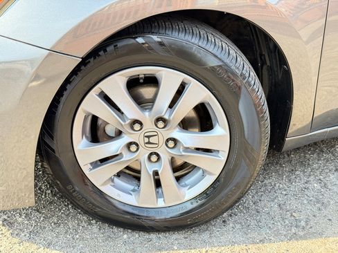 Used 2012 Honda Accord LX image 59