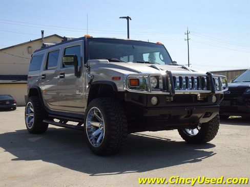 Used 2004 HUMMER H2 w/ Preferred Equipment Group AWD/4WD image 4