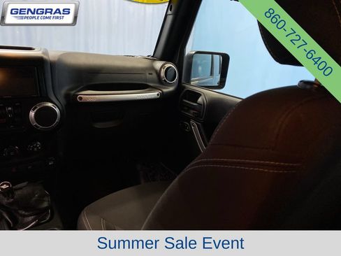 Used 2017 Jeep Wrangler Unlimited Rubicon AWD/4WD image 25