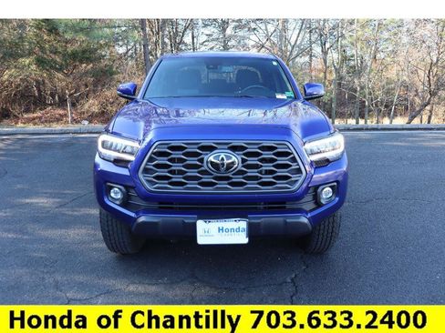 Used 2023 Toyota Tacoma TRD Off-Road image 2