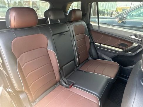 Used 2022 Volkswagen Tiguan SEL R-Line AWD/4WD image 13
