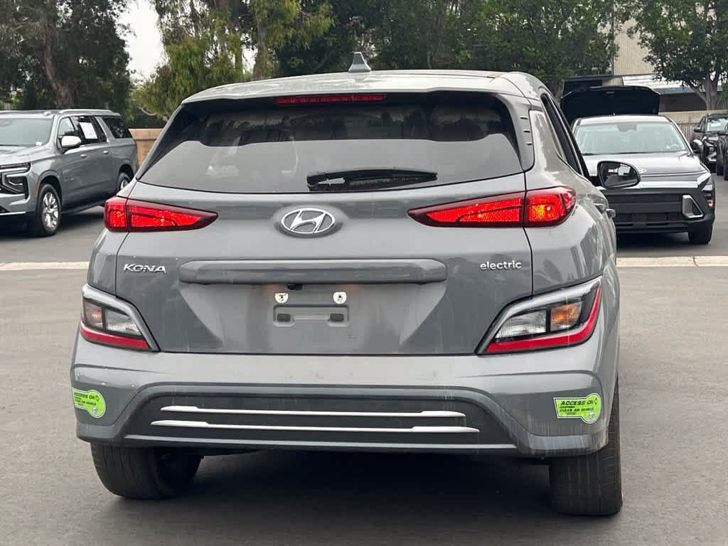 Used 2023 Hyundai Kona SEL FWD image 3