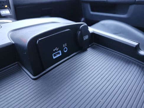 Used 2017 RAM 1500 Sport image 36