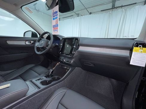 New 2026 Volvo XC40 B5 Core w/ Protection Package Premier image 7
