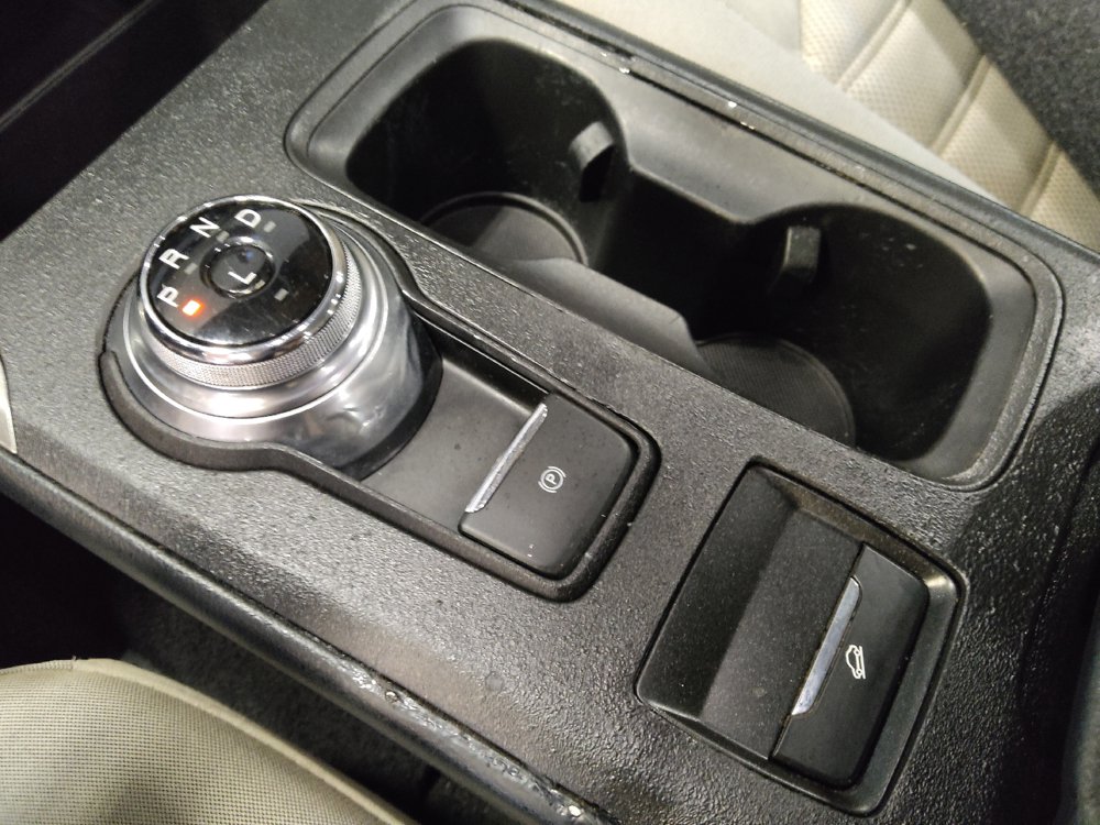 Used 2017 Ford Fusion SE w/ Fusion SE Technology Package FWD image 26