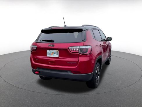Used 2025 Jeep Compass Trailhawk AWD/4WD image 13