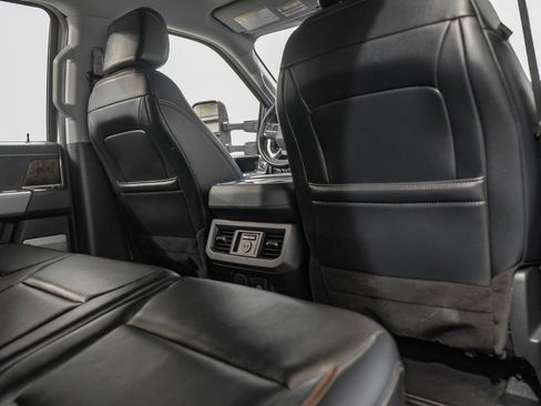 Used 2024 Ford F350 Lariat AWD/4WD image 37