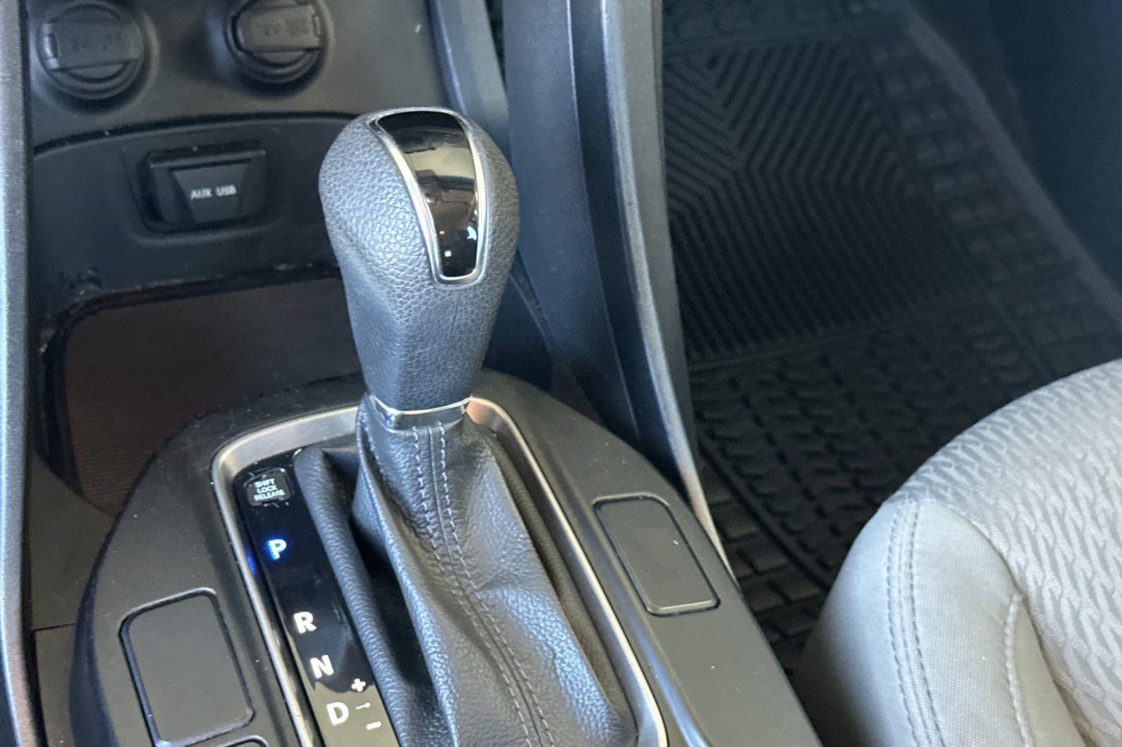 Used 2014 Hyundai Santa Fe Sport AWD/4WD image 17