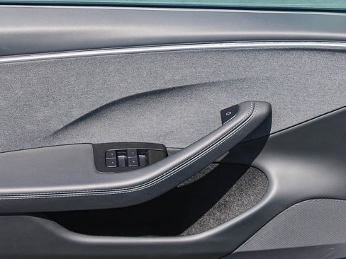 Used 2025 Tesla Model 3 RWD image 21