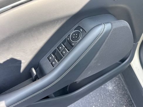 Used 2025 Ford Mustang Mach-E Select AWD/4WD image 24