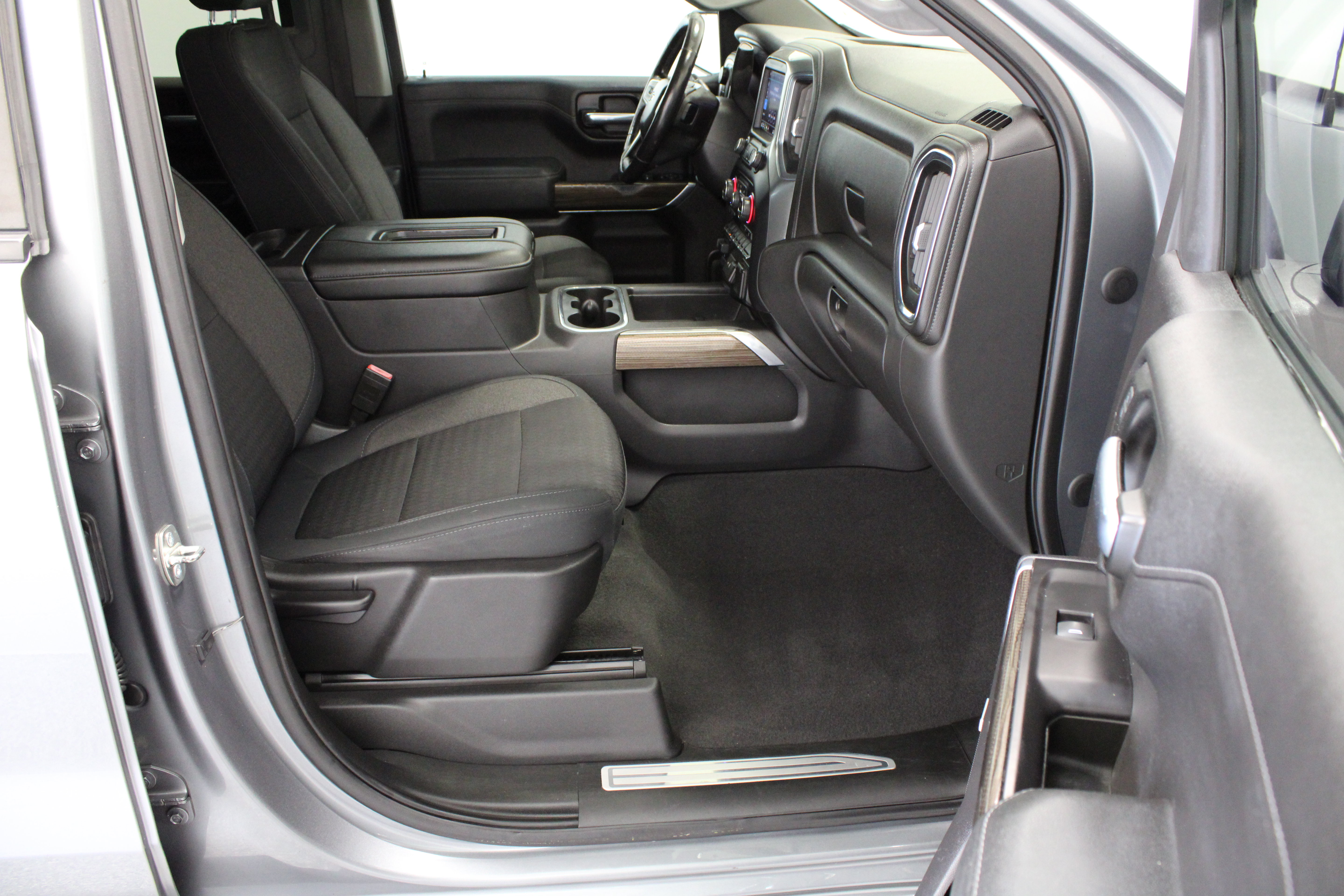 Used 2019 Chevrolet Silverado 1500 RST w/ All-Star Edition AWD/4WD image 37