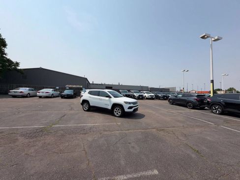 Used 2025 Subaru Ascent Premium AWD/4WD image 12