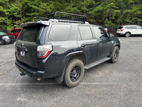 Used 2021 Toyota 4Runner Venture w/ Moonroof Package AWD/4WD image 9