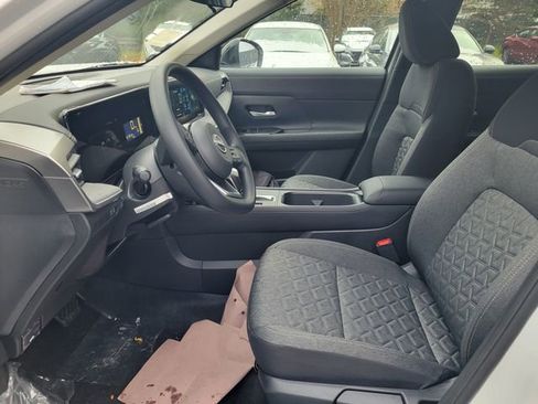 New 2026 Nissan Kicks SV image 14