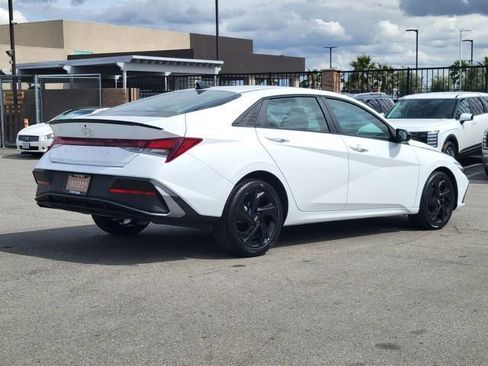 New 2026 Hyundai Elantra Sport FWD image 4