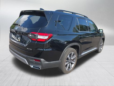 Used 2025 Honda Pilot Elite image 5
