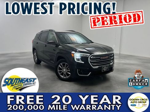 Used 2024 GMC Terrain SLT image 1