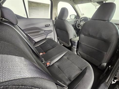 New 2025 Nissan Kicks S image 17