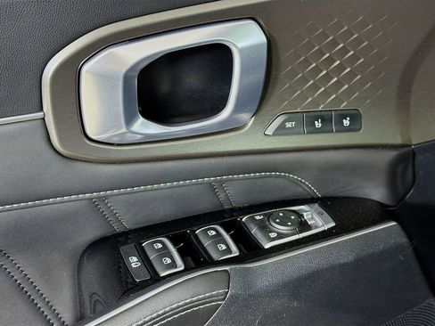 Used 2023 Kia Sorento SX AWD/4WD image 18